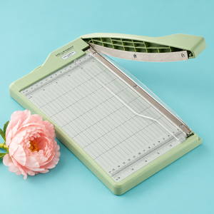 Spellbinders X Lisa Horton Crafts Guillotine Paper Trimmer