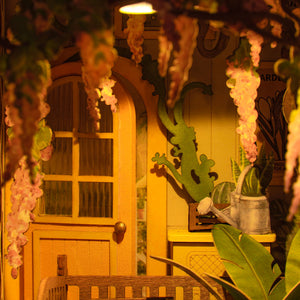 Rolife Holiday Garden House - DIY Book Nook Shelf Insert - TGB06