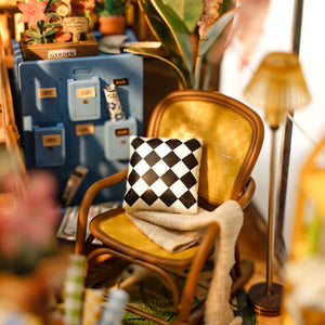 Rolife Holiday Garden House - DIY Book Nook Shelf Insert - TGB06