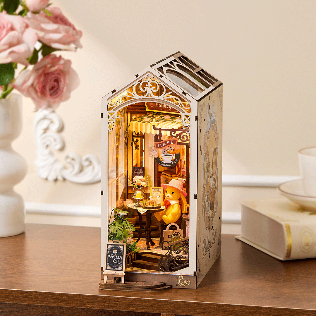 Rolife Holiday Cafe - DIY Book Nook Shelf Insert - TGB15