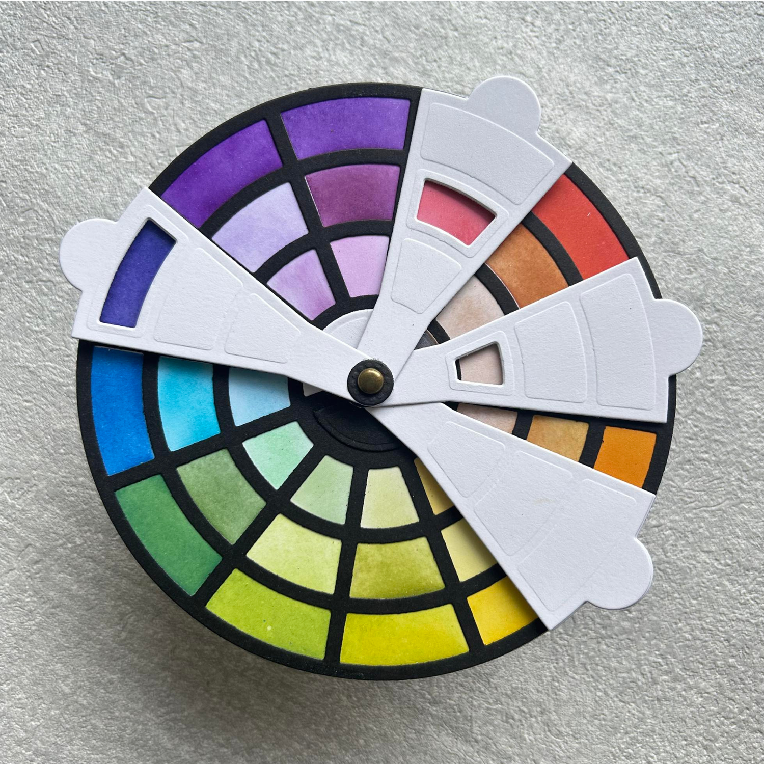 Lisa Horton Crafts Cloud 9 Ink School Colour Wheel Layering Stencils