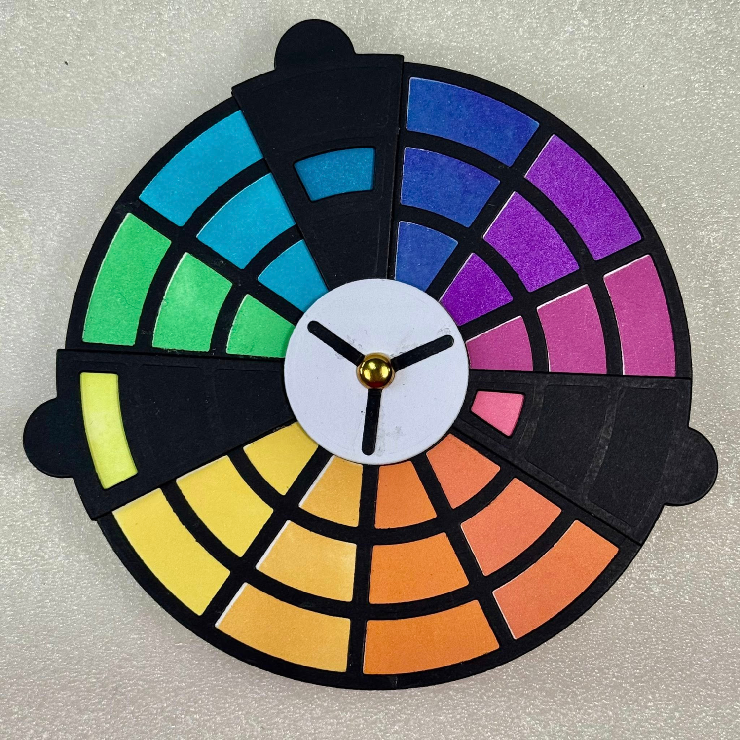 Lisa Horton Crafts Cloud 9 Ink School Colour Wheel Layering Stencils