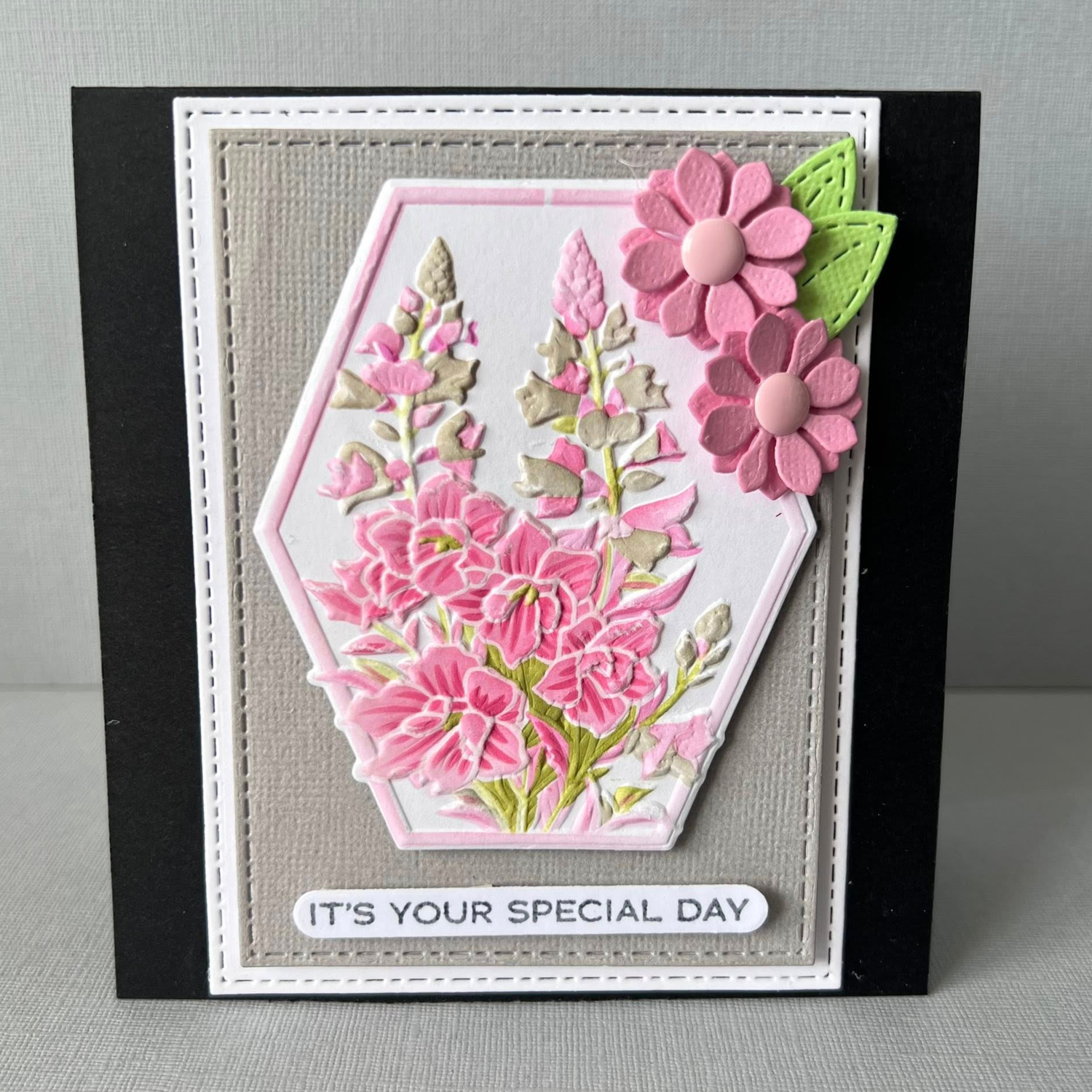 Lisa Horton Crafts Glorious Garden 3D Embossing Folder with Integrated Die