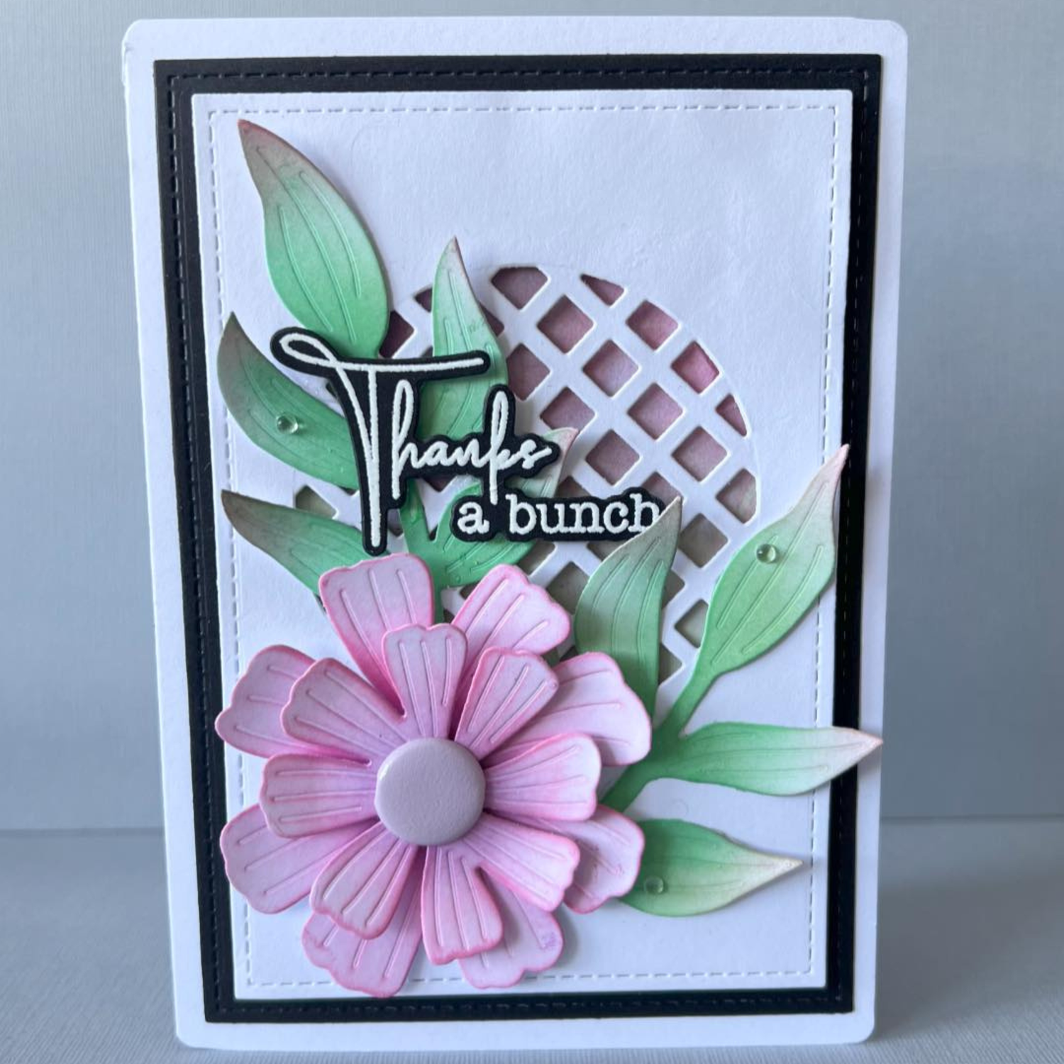 Lisa Horton Crafts Bouquets & Smiles Die Set