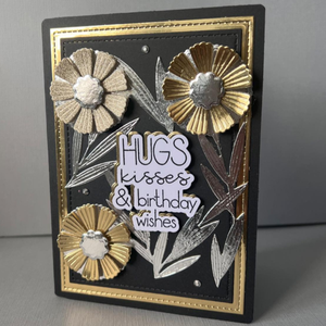 Lisa Horton Crafts Beautiful Blooms Floral Plate Die Set