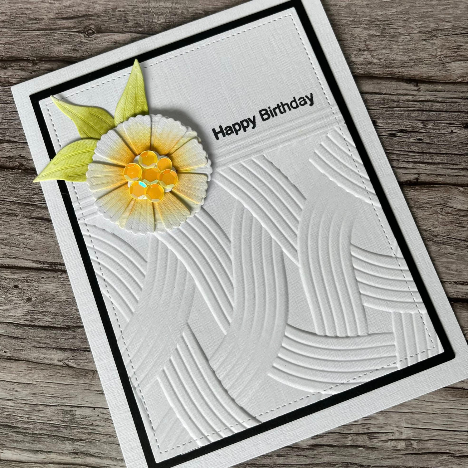 Lisa Horton Crafts Beautiful Blooms Floral Plate Die Set