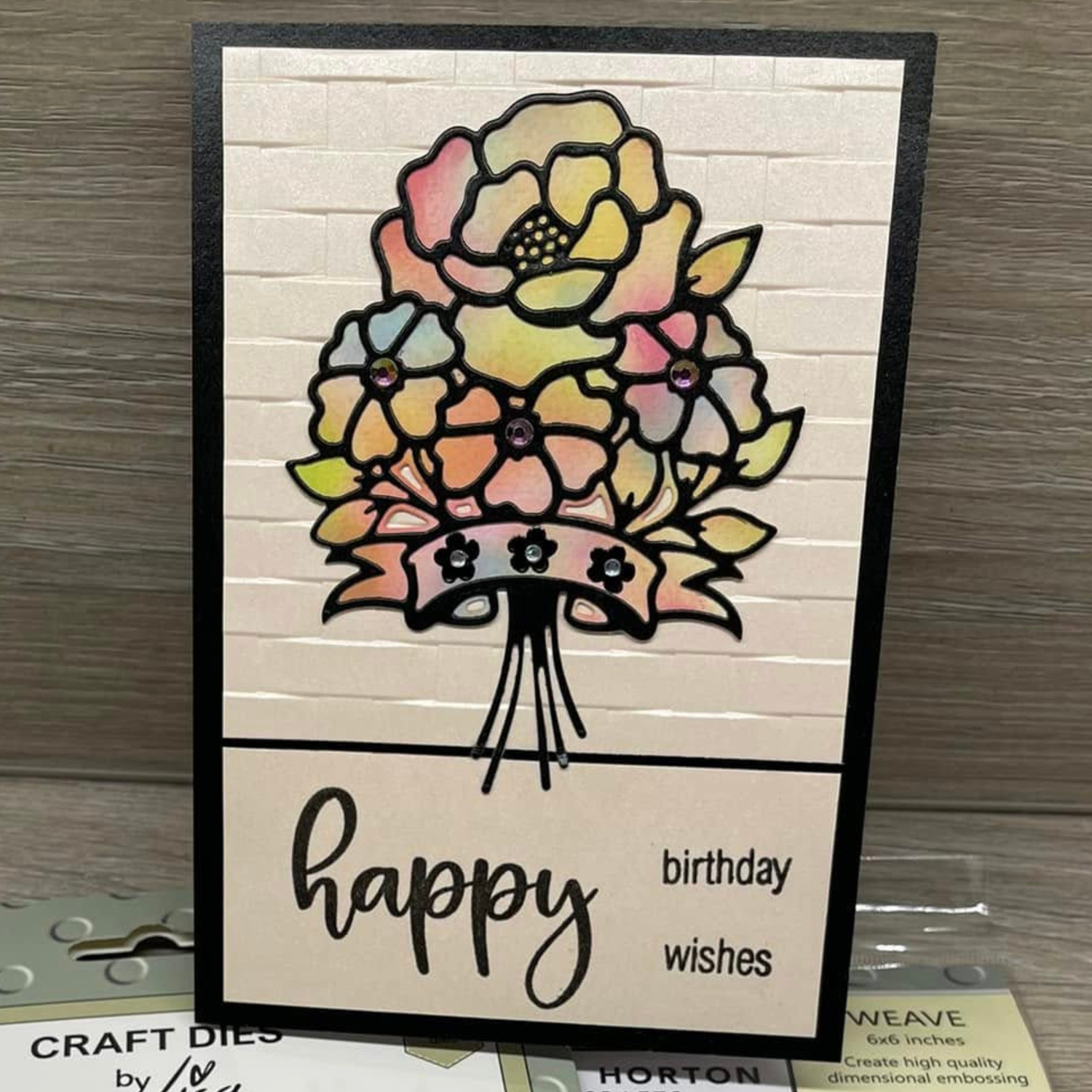 Lisa Horton Crafts Mini Sentiments - Happy