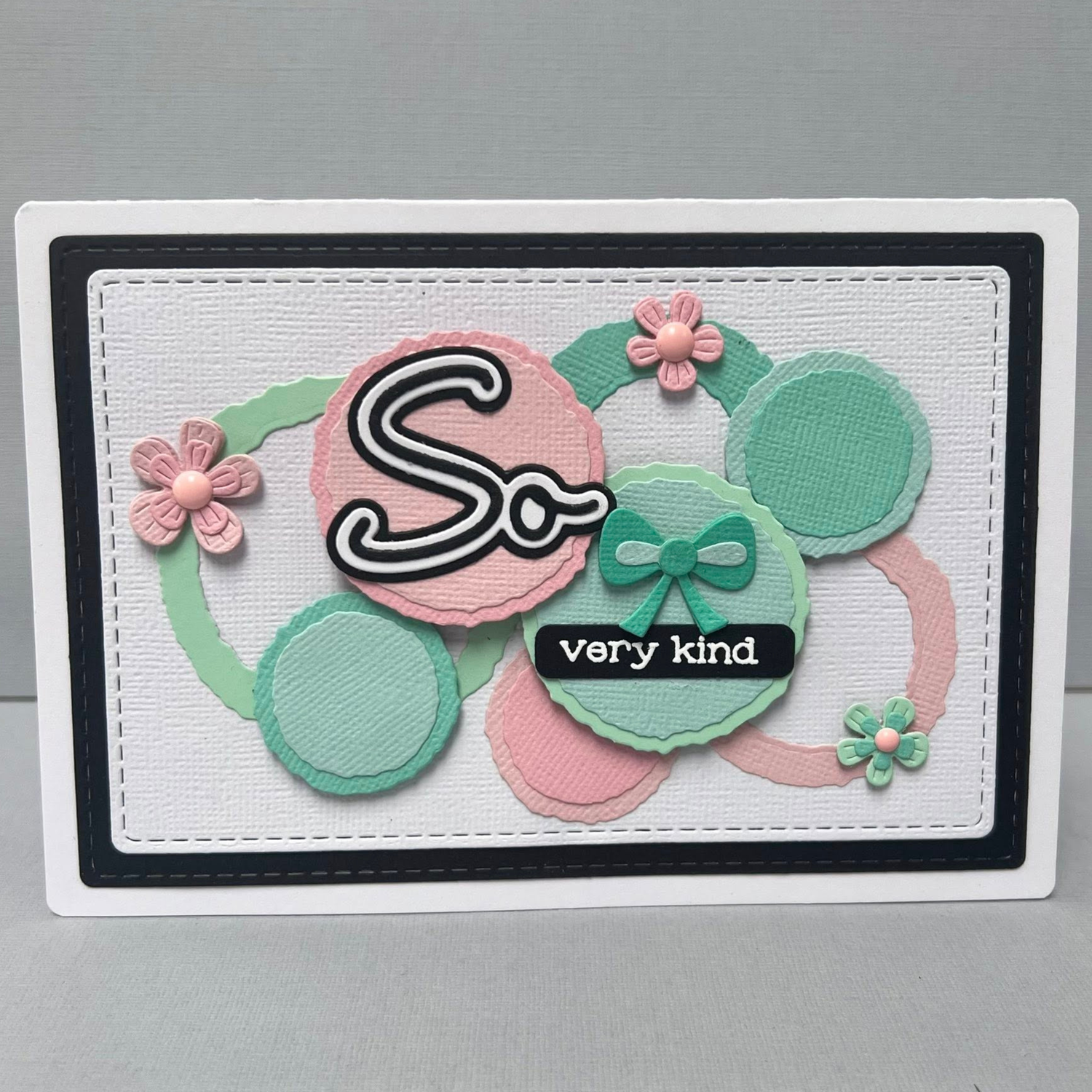 Spellbinders x Lisa Horton Crafts Ripped Edge Circles Dies