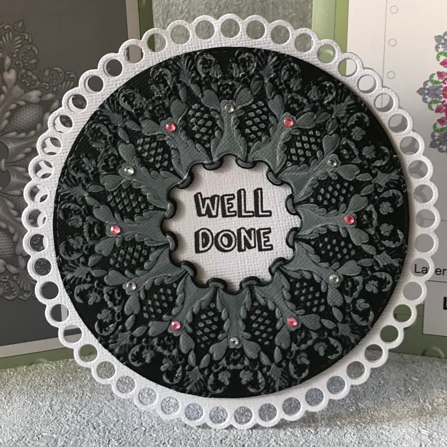 Lisa Horton Crafts Ruffled Lace Frame 6" x 6" Layering Stencils