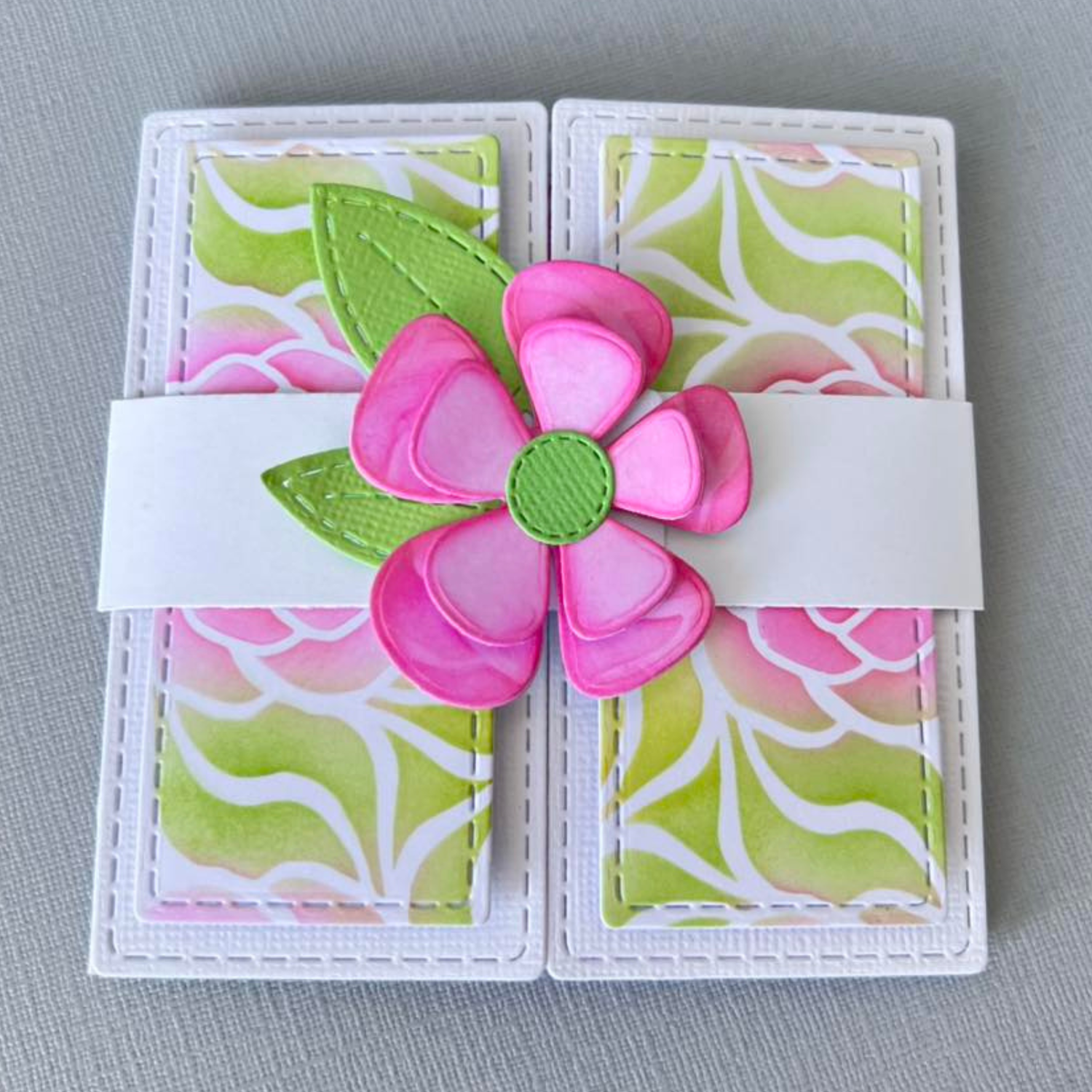 Lisa Horton Crafts A5 Wavy Blooms Stencil